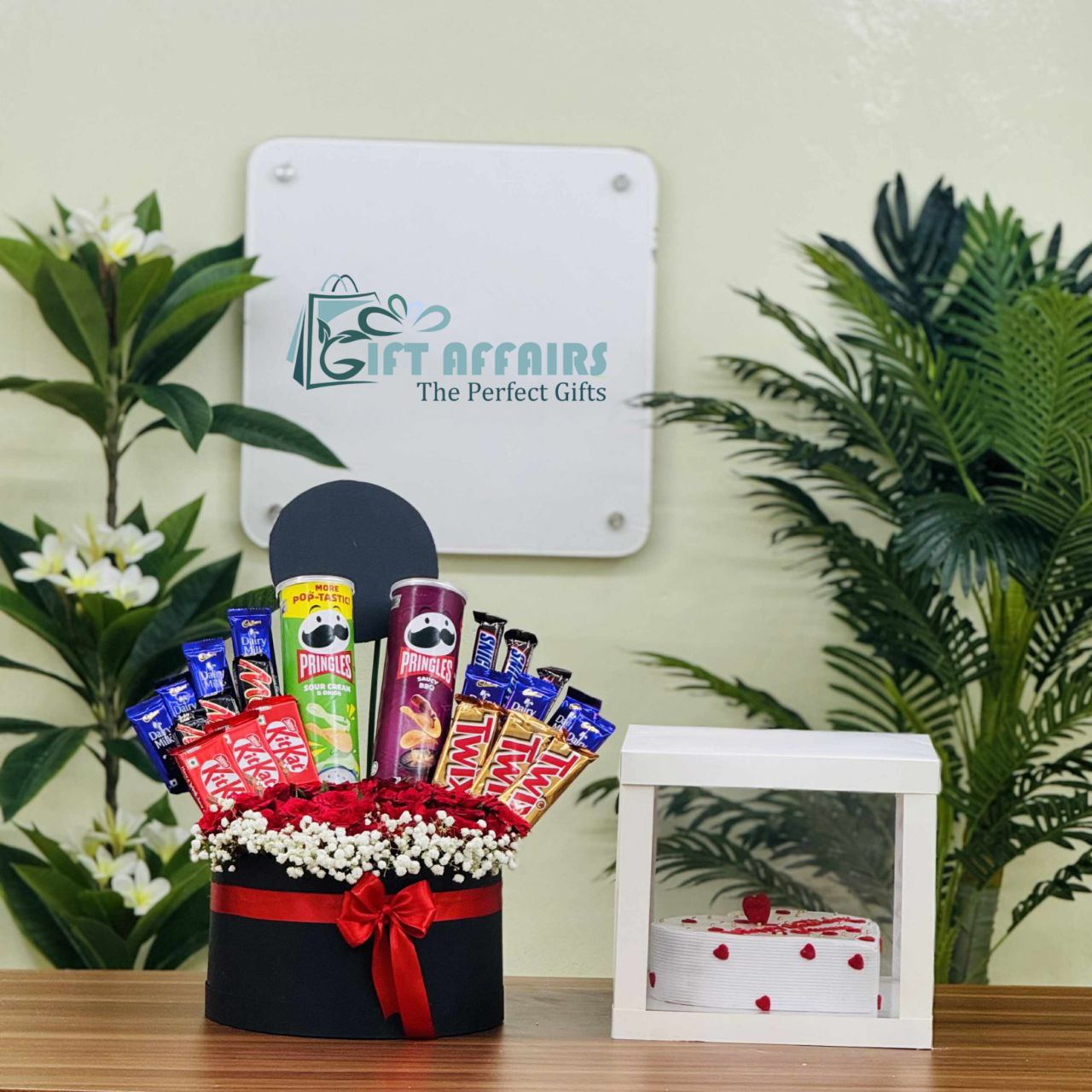 photo_2025-09-26_22-11-13 Chocolate With Flowers Bouquet and Cake - Image 1