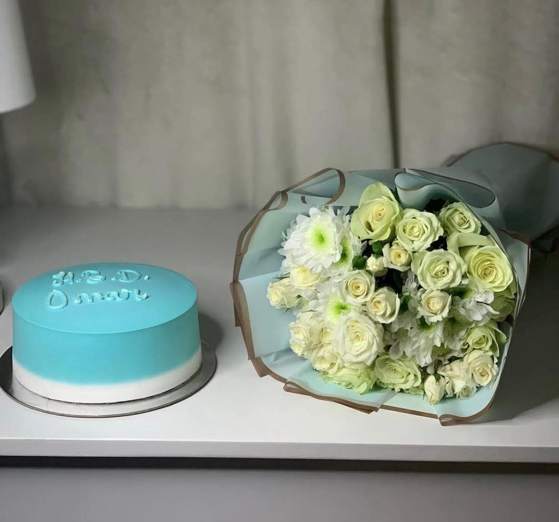 FB_IMG_1760294737996 Cake Hamper - Image 1